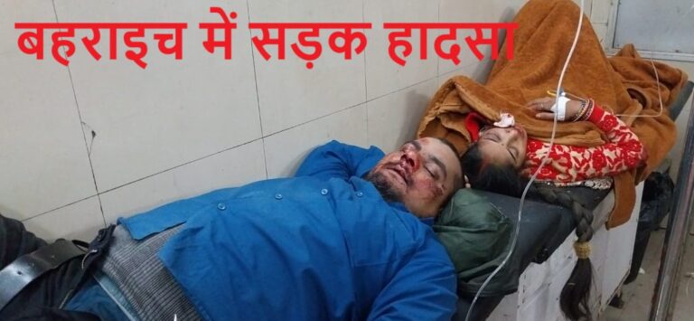 अनियंत्रित कार रेलवे पटरी के गटर से टकराई, एक की मौत, सात गंभीर