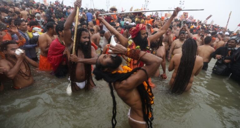 एकता के महाकुम्भ के साथ ही महाकुम्भ ने दिया वसुधैव कुटुंबकम का संदेश