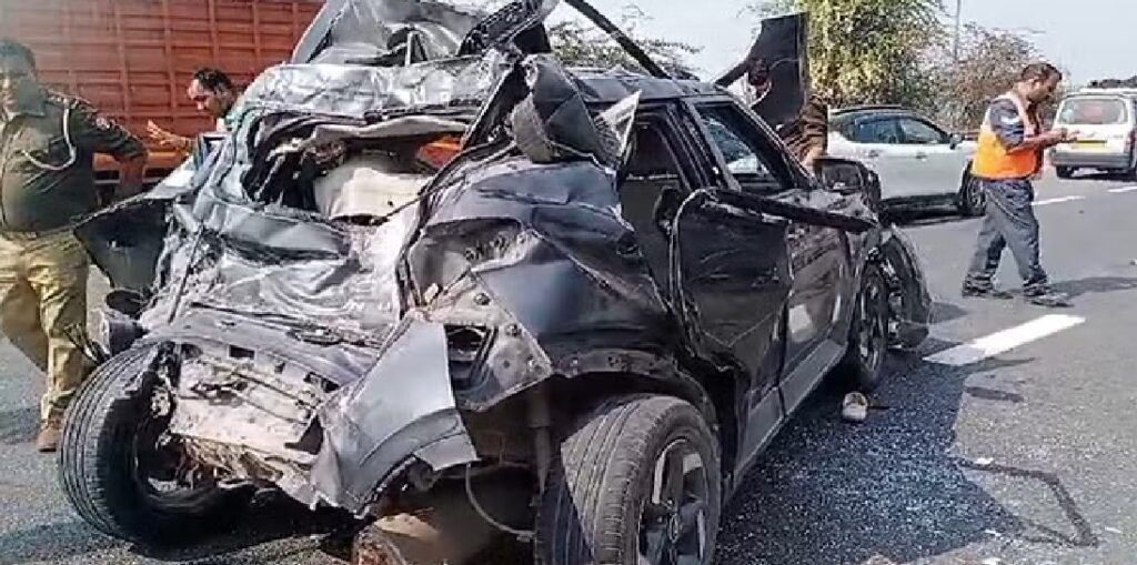 बाराबंकी सड़क हादसे में महाराष्ट्र के चार लोगों की मौत