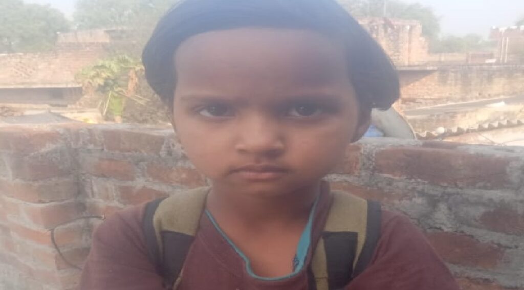मलिहाबाद में पिकअप ने स्कूटी सवार को रौंदा, बच्ची की मौत