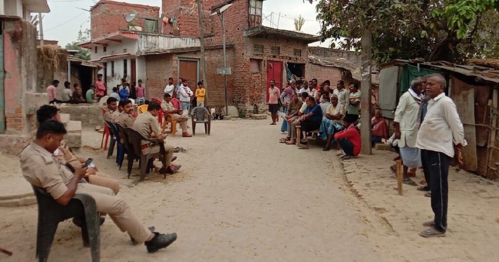 बेटा नहीं मिला तो घर पर हमला बोलकर पिता की हत्या