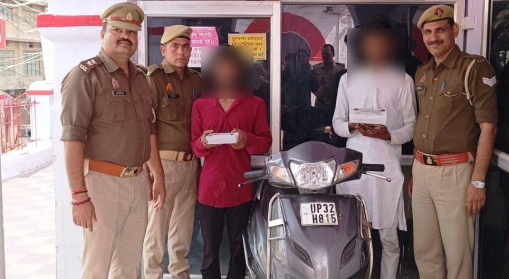 खुलेआम मोबाइल छीनने वाला लुटेरा गिरफ्तार