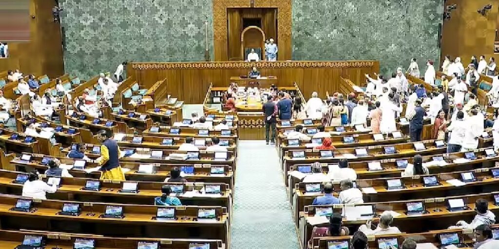 वक्फ बिल पर महाभारत जारी,क्या संसद में पास करा पाएगी सरकार?