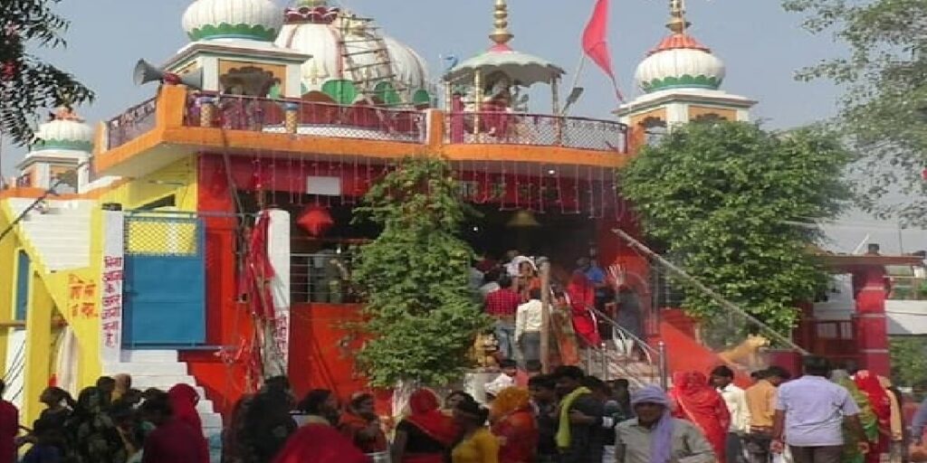 कभी डाकुओं के लिए आस्था का केंद्र रहा ‘जालौन वाली माता’ का यह मंदिर