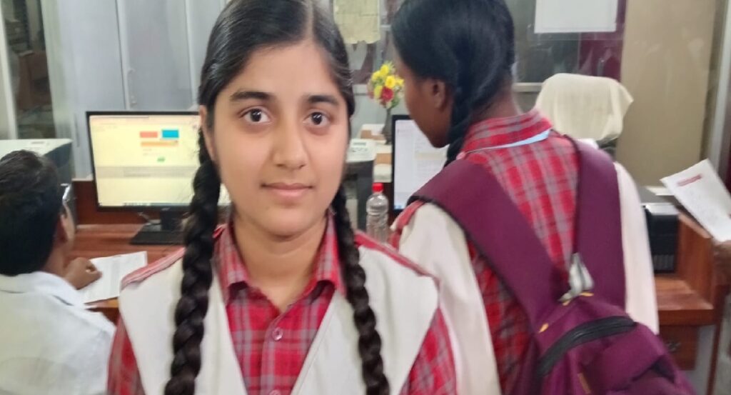 यूपी बोर्ड परीक्षा : ख्याति सिंह हाई स्कूल और नमन गुप्ता इंटर में जिला टॉप