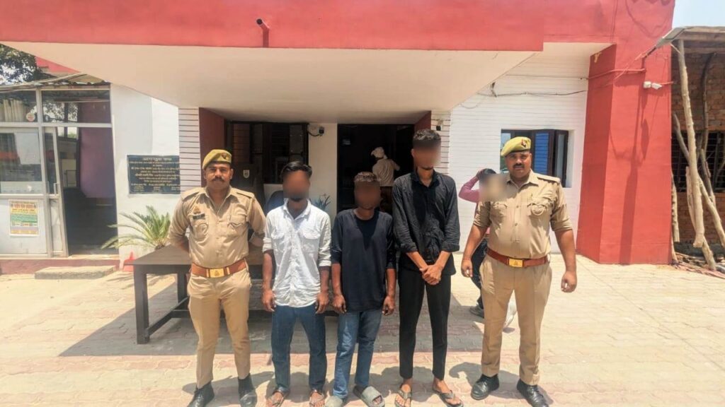 बीकेटी थाना क्षेत्र में फिरौती के लिए अपहरण करने वाले तीन शातिर अभियुक्त गिरफ्तार