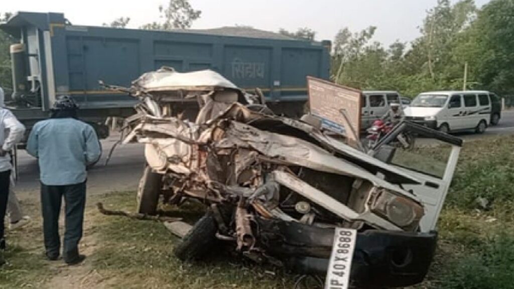 डंपर ट्रक व बोलेरो में आमने-सामने की हुई टक्कर, दो की मौत,पांच अन्य गंभीर घायल