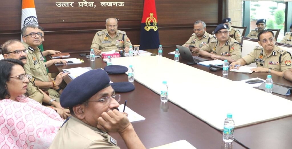 हर जिले के टॉप अपराधियों की पहचान कर अधिकारी स्वयं रखे निगरानी : डीजीपी