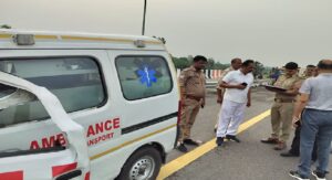 शव लेकर जा रही एंबुलेंस की पिकअप से भिड़ंत, पांच की मौत