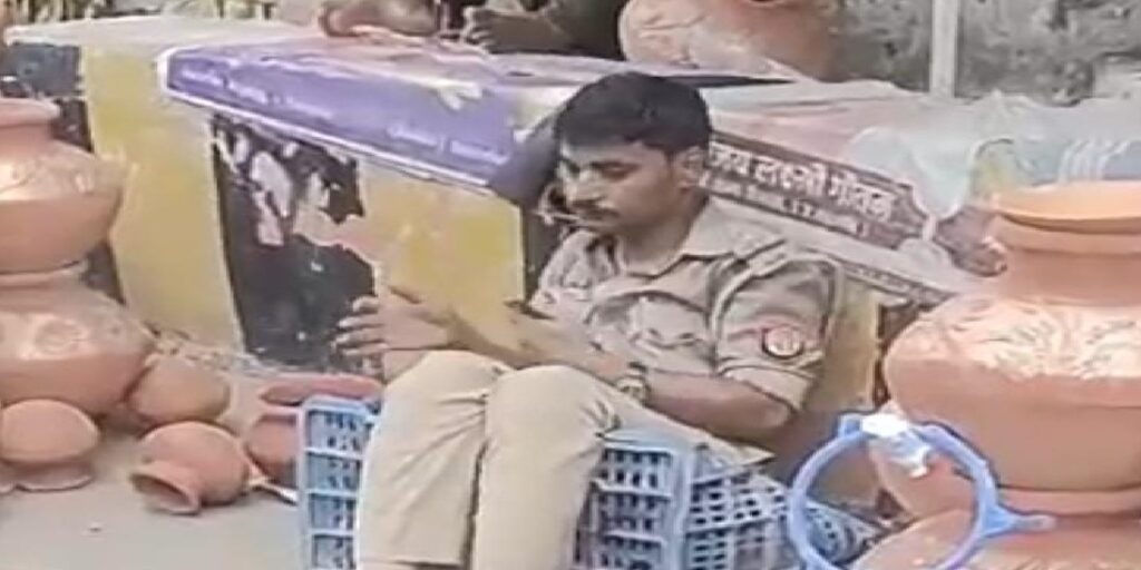 शराब के नशे में ट्रैफिक सिपाही का वीडियो वायरल होने के बाद निलंबित