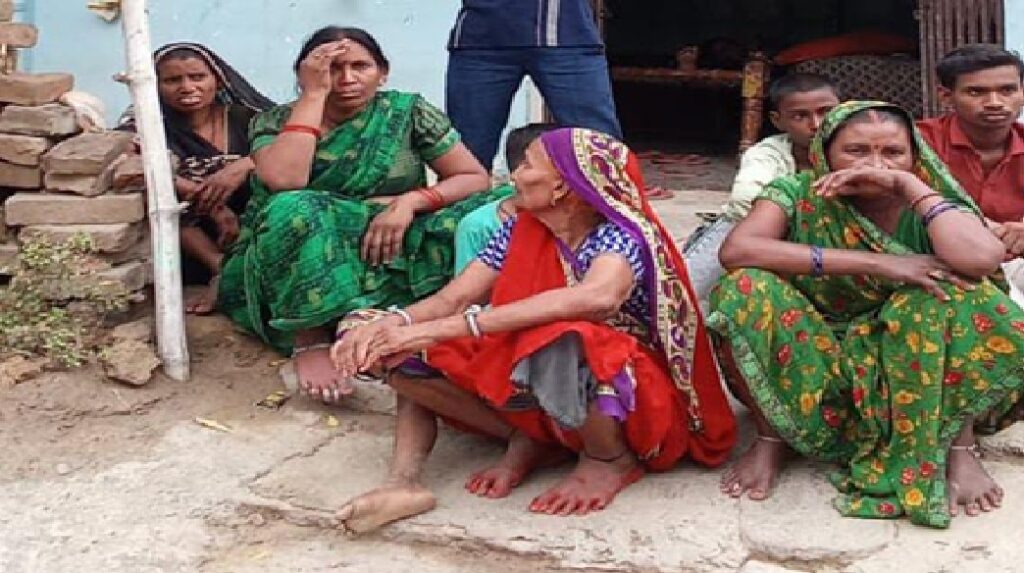 वाराणसी : पारिवारिक विवाद में बड़े भाई को छोटे भाइयों ने लाठी-डंडों से पीटा, मौत