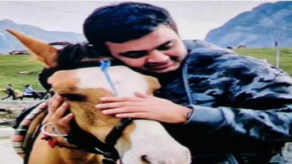 झांसी मेडिकल कॉलेज में हादसा, डॉक्टर के इकलौते बेटे की हॉस्टल की छत से गिरकर मौत