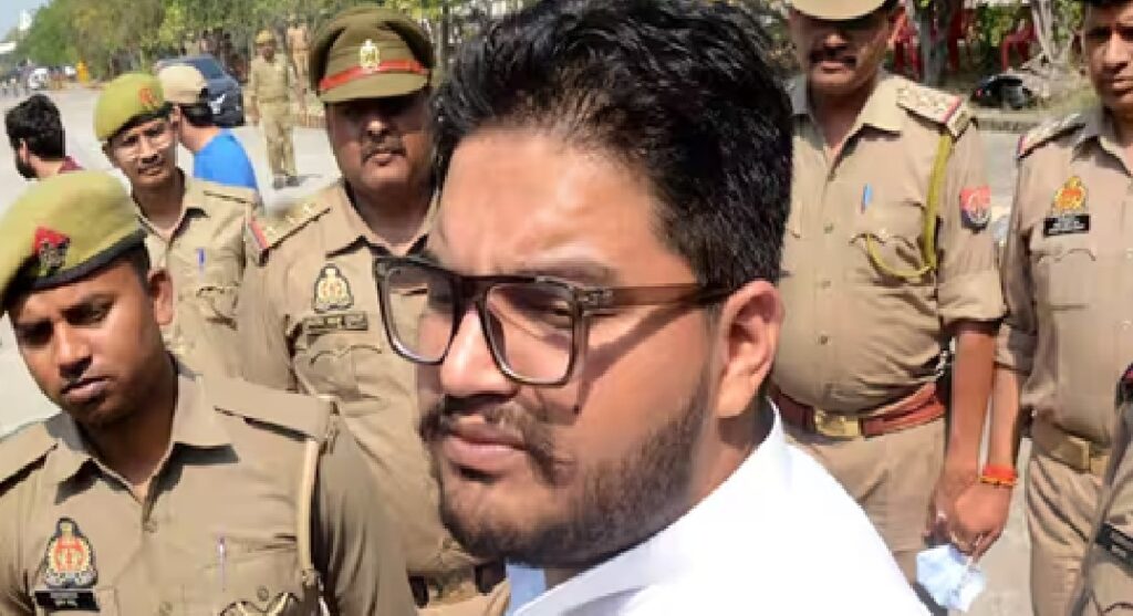 कुख्यात माफिया मुख्तार अंसारी का छोटा बेटा उमर अंसारी गिरफ्तार,जानिये क्याें