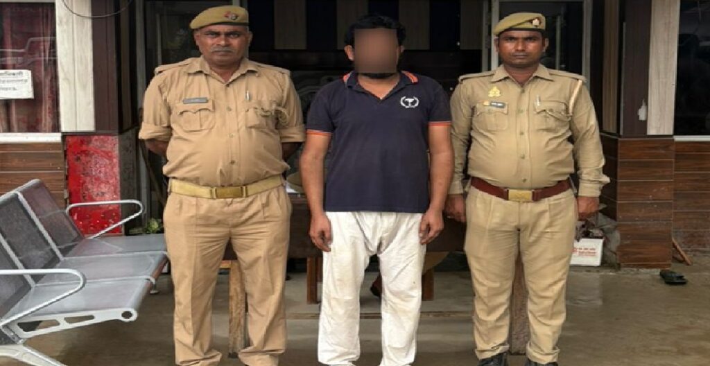 कूटरचित दस्तावेज बनाकर जमीन हड़पने वाला शातिर गिरफ्तार