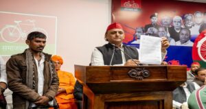 भाजपा के इशारे पर पीडीए वोटरों के काटे जा रहे नाम : अखिलेश यादव