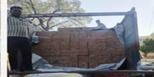 लखनऊ में चावल की आड़ में शराब तस्करी का बड़ा खुलासा, 900 पेटियां बरामद