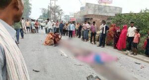 मीरजापुर में दिल दहला देने वाला हादसा: बाइक सवार एक ही परिवार के तीन लोगों की मौत