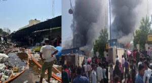 चौक घंटाघर में भीषण आग, दमकल की त्वरित कार्रवाई से टला बड़ा हादसा