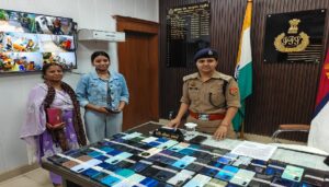 सर्विलांस टीम ने ढूंढ निकाले 101 गुम मोबाइल, 28 लाख के फोन मालिकों को लौटाए