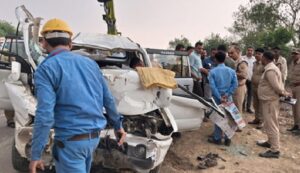 झपकी बनी काल: जालौन में भीषण सड़क हादसा, 6 की मौत, 4 जिंदगी से जूझ रहे