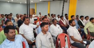 बिजली कर्मचारियों का आरोप: एक साल से वार्ता ठप, प्रबंधन की उदासीनता से बिगड़ रही व्यवस्था