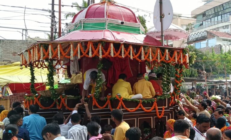 हर-हर महादेव के बीच काशी में निकली भगवान जगन्नाथ की भव्य रथयात्रा, तीन दिवसीय लक्खा मेले का शुभारंभ