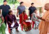 जनता दर्शन में सीएम योगी का बड़ा संदेश! बोले- हर व्यक्ति की समस्या का समाधान सरकार की पहली प्राथमिकता