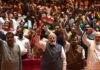 NDA के ‘मंगल मिलन’ में PM मोदी ने लहराया तिरंगा, सांसदों ने दिया एकजुटता का संदेश