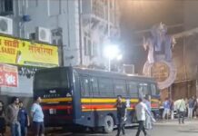मुंबई में गणेश प्रतिमा गिरने से बड़ा हादसा, 2 की मौत और 5 घायल
