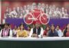 सपा का बड़ा महिला कार्ड, सत्ता में आई तो हर महिला को सालाना ₹40 हजार: अखिलेश