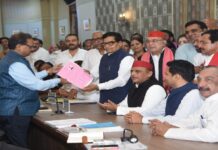 राज्यसभा के लिए सपा के दो प्रत्याशियों का नामांकन