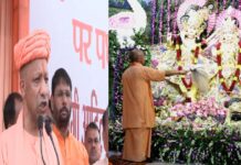 बाबर-औरंगजेब में विश्वास रखने वाले आपकी आस्था का सम्मान नहीं कर सकते : सीएम योगी