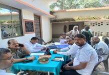 समाधान दिवस में फरियादियों की समस्याएं सुन नायब तहसीलदार ने दिए निस्तारण के निर्देश