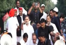 ज्ञानेश कुमार के इस्तीफे की मांग पर इंडिया ब्लॉक का मार्च, अखिलेश बोले- लोकतंत्र के लिए संघर्ष जारी रहेगा