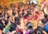 बाई का बाग दुर्गा पूजा बारवारी में विशेष मुहूर्त में संपन्न हुई संधि पूजा, जयकारों से गूंजा पूजा परिसर