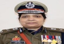 कार्य में लापरवाही पर थाना प्रभारी निलंबित, एसीपी को हटाया