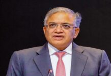 CEC ज्ञानेश कुमार के निलंबन पर अंतरिम रोक से SC का इनकार, केंद्र और ECI को नोटिस